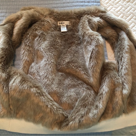 Knit vest with fair fur lining - Picture 10 of 11